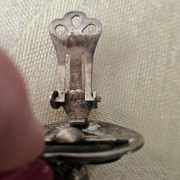 Vintage Onyx and Garnet Sterling Silver Clip Earrings - Picture 6 of 7